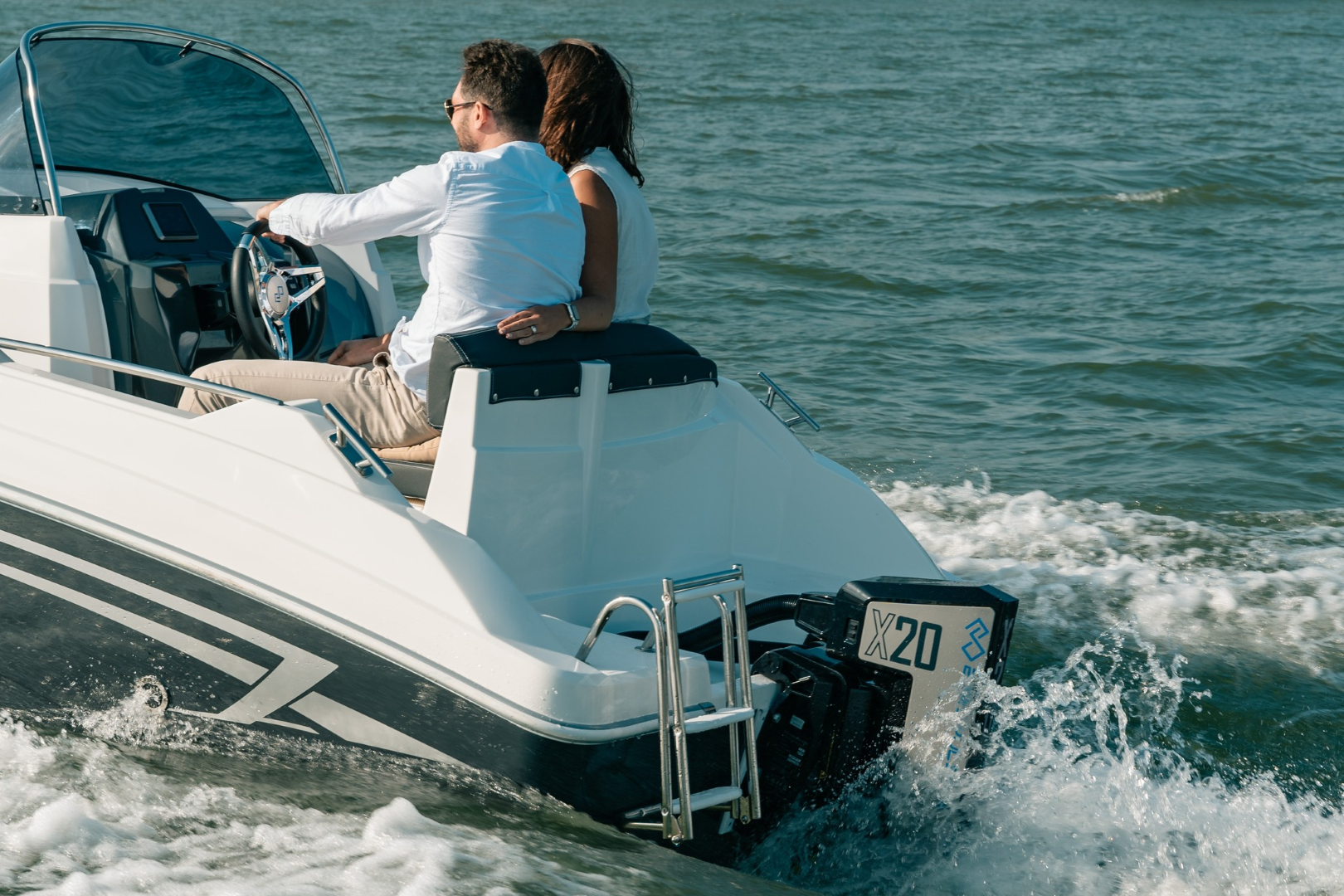 Cheap Boat Motors on Water