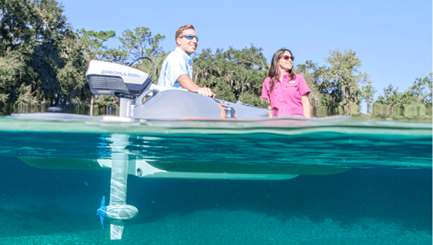 Electric Outboard Motors: All You Need to Know (Best Picks in 2023)