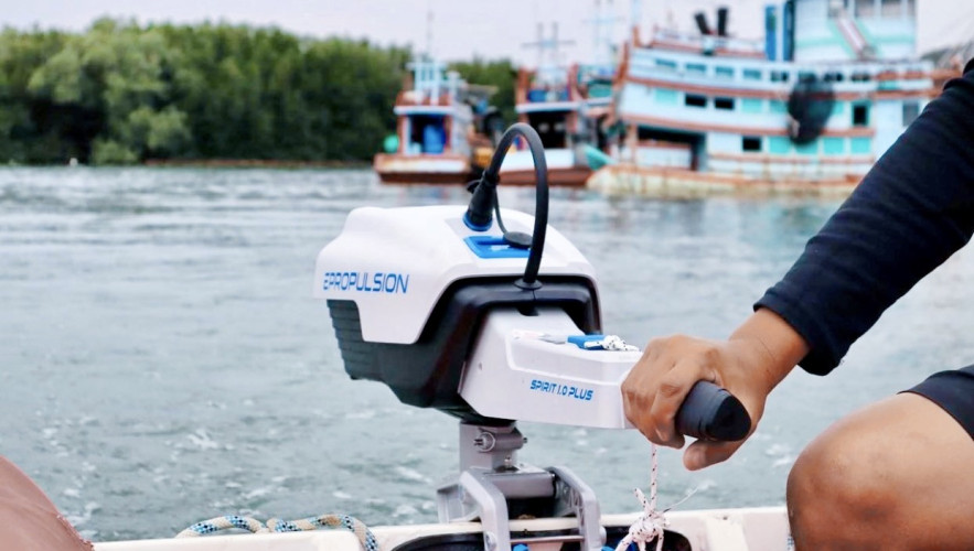 Kicker Motor Guide: All You Need to Know About Kicker Outboards