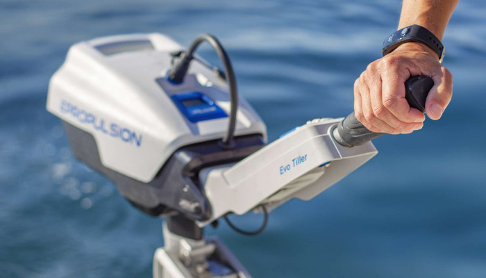 What is Tiller Outboard Motor & How Does It Work