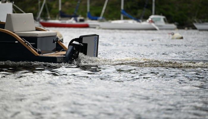 Flushing Outboard Motor: The Easiest Way to Flush Your Engine (with Videos)